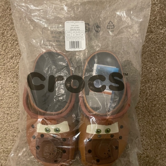 Shoes - Picture 2 of 2